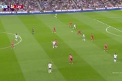 海鷗扳平！格魯達(dá)不停球挑傳助攻，阿亞里輕巧推射破門