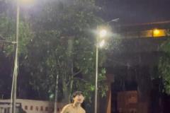 這場地，這天氣，這急停，應(yīng)該是不費(fèi)鞋，但還是有可能終結(jié)腳踝