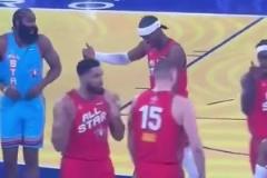 網(wǎng)友打趣：亞歷山大這是在找哈登要什么？造犯規(guī)秘籍嗎？