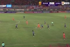 手術刀直塞！澤卡馬賽回旋過掉青島球員，一腳直塞助攻陳蒲破門！