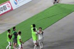 蒯紀(jì)聞終于收獲首球，怒吼宣泄情緒