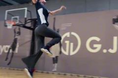 杰師傅教你投籃啦習(xí)慣了多年的投籃姿勢到底改還是不改...