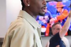 我也想去雷霆待一天！除了勞力士，SGA還給隊(duì)友送了大禮包！