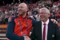 紅魔教父！弗格森現(xiàn)場(chǎng)觀戰(zhàn)為曼聯(lián)加油！