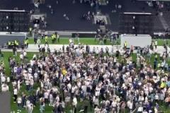 15年亞洲杯決賽后孫興慜被澳波安慰，如今二人合作拿到歐聯(lián)