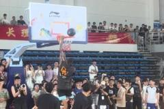 頗具當(dāng)年金州扣籃王的風(fēng)采